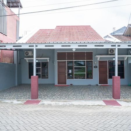 Koolkost Syariah Near Jalan Ahmad Yani Banjarmasin Otel Sungai Lutus Dış mekan fotoğraf