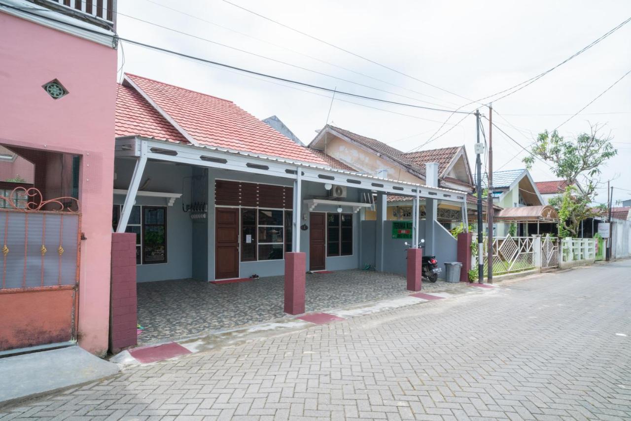 Koolkost Syariah Near Jalan Ahmad Yani Banjarmasin Otel Sungai Lutus Dış mekan fotoğraf